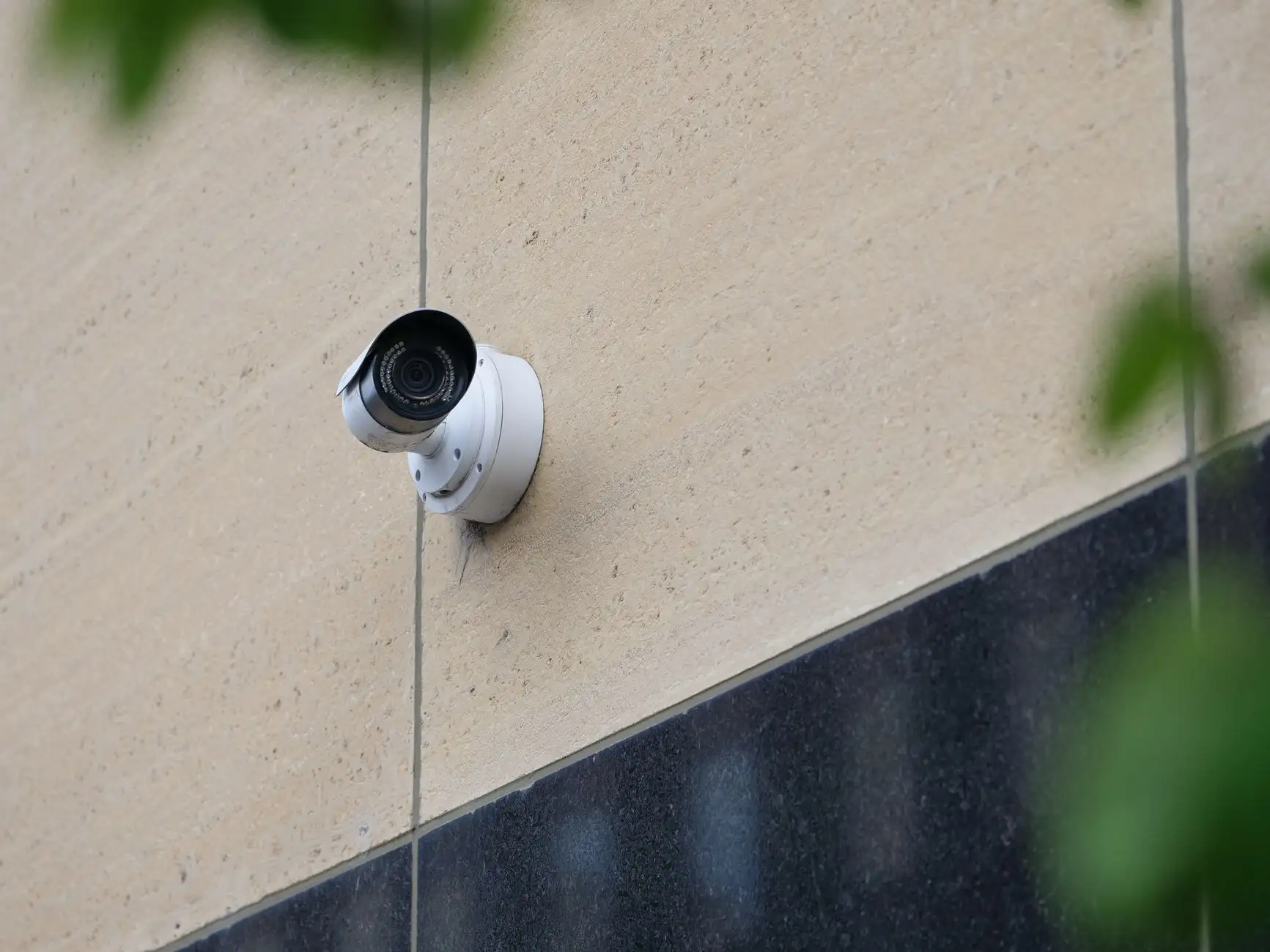 串口转换器与隔离器选型要点:保障数据稳定传输